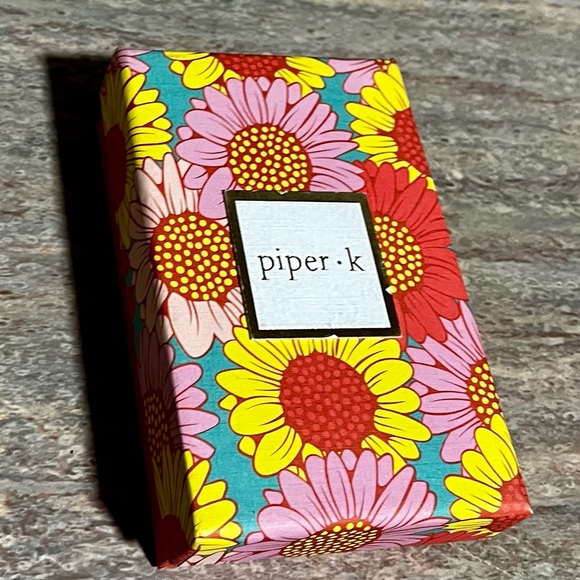 NIB Piper K heart beaded earrings - Picture 2 of 5